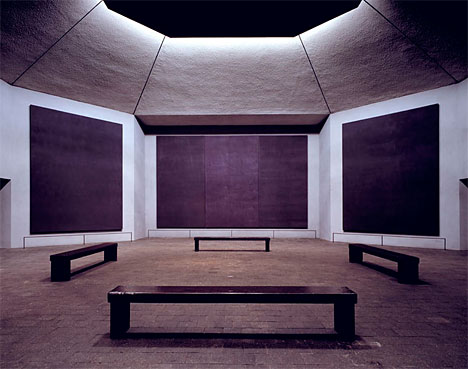 R-o-t-h-k-o-Chapel